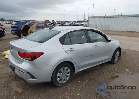 2021 Kia Rio S z USA, uszkodzony, nr VIN 3KPA24AD7ME364727
